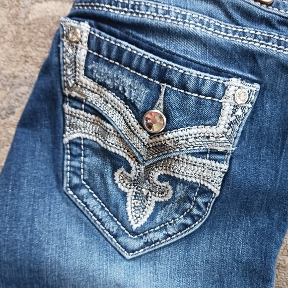 Rock Revival Women's Jeans Low Rise Sz. 26x29 Straight Y2K Studded Embroidery - Picture 4 of 14